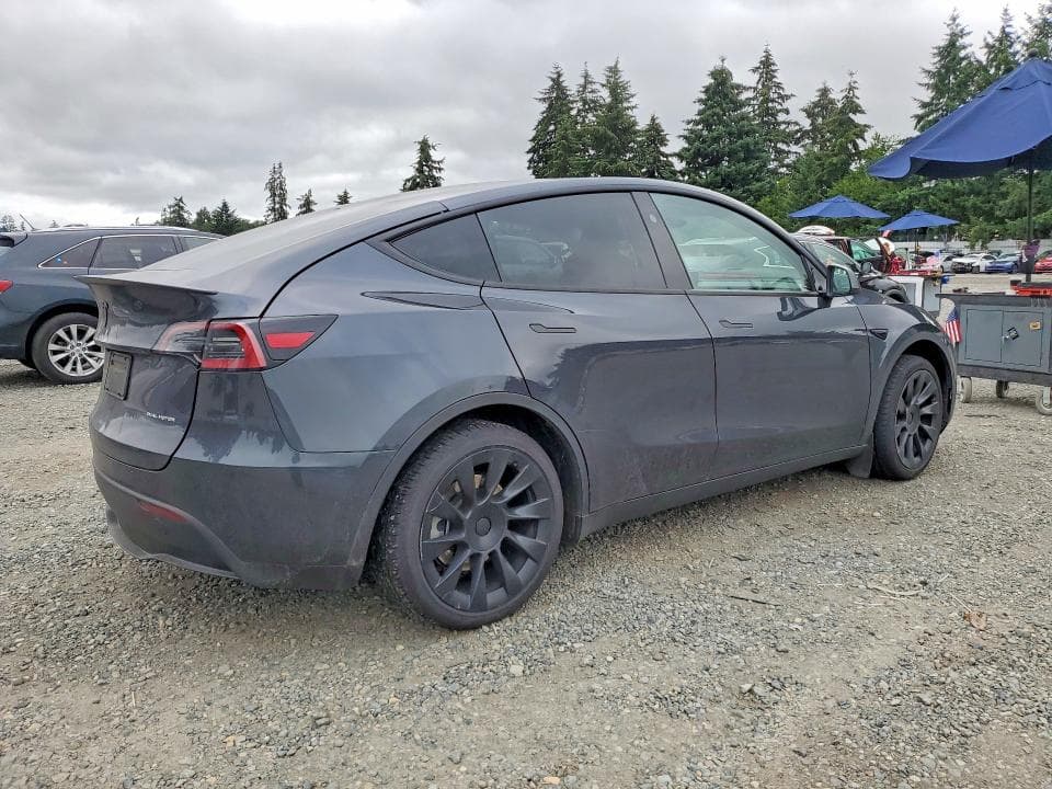 2025 TESLA MODEL Y 3