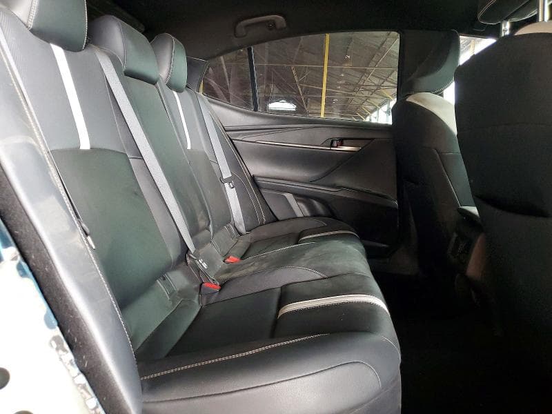 2025 TOYOTA CAMRY SE 10