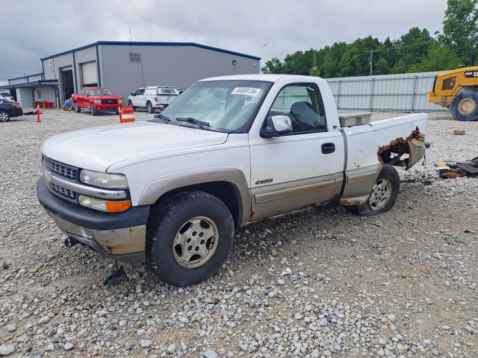 2002 CHEVROLET SILVERADO - 1
