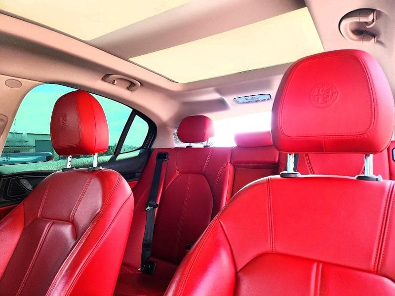 2018 ALFA ROMEO STELVIO 10