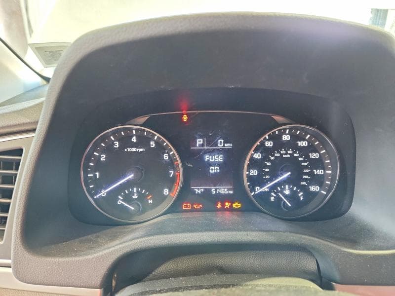 2017 HYUNDAI ELANTRA SE 9