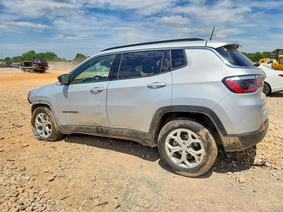 2024 JEEP COMPASS LATITUDE 2