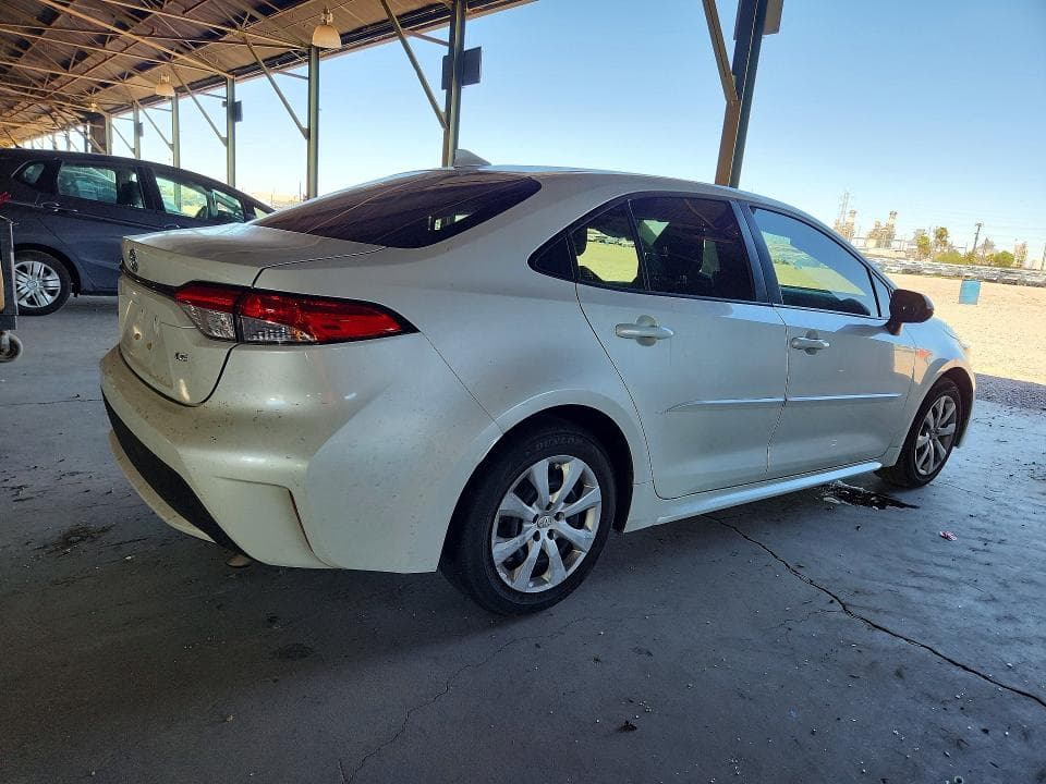 2022 TOYOTA COROLLA LE 3