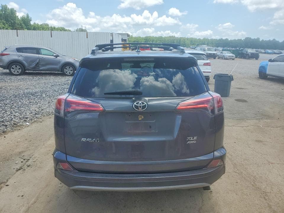 2018 TOYOTA RAV4 XLE 6