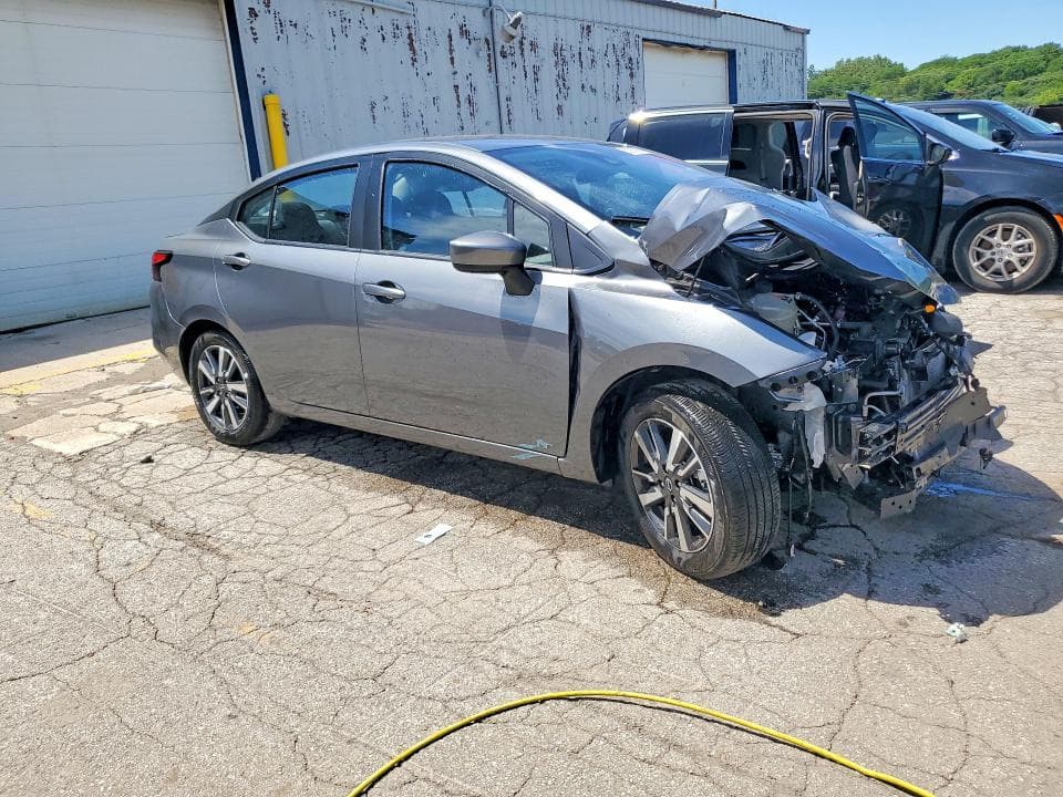 2025 NISSAN VERSA SV 4