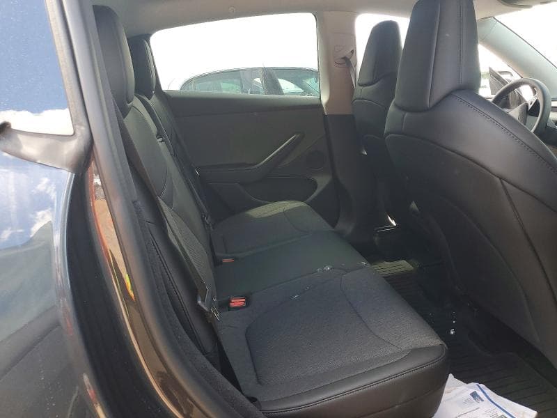 2026 TESLA MODEL Y 10