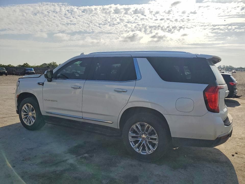 2023 GMC YUKON SLT 2