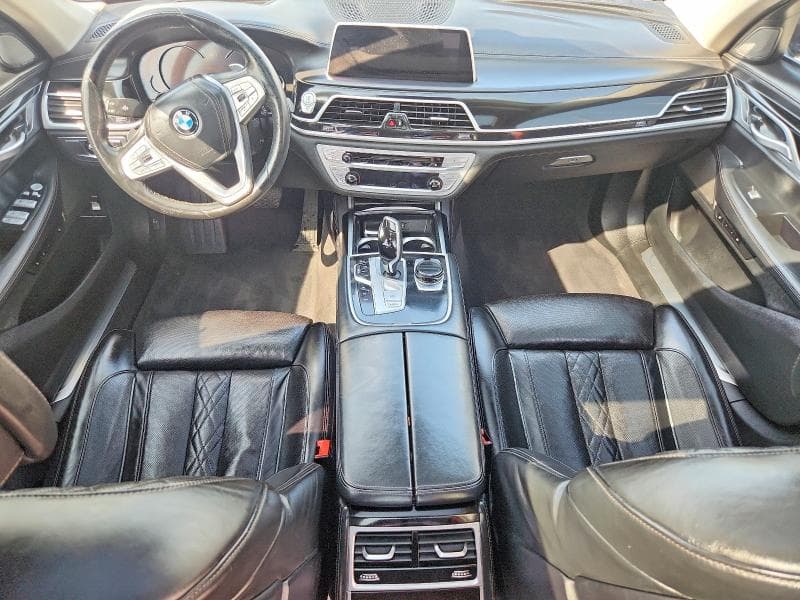 2019 BMW 740 I 8