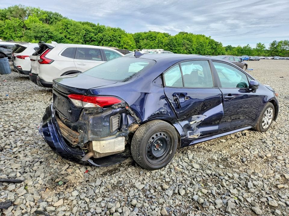 2021 TOYOTA COROLLA LE 3
