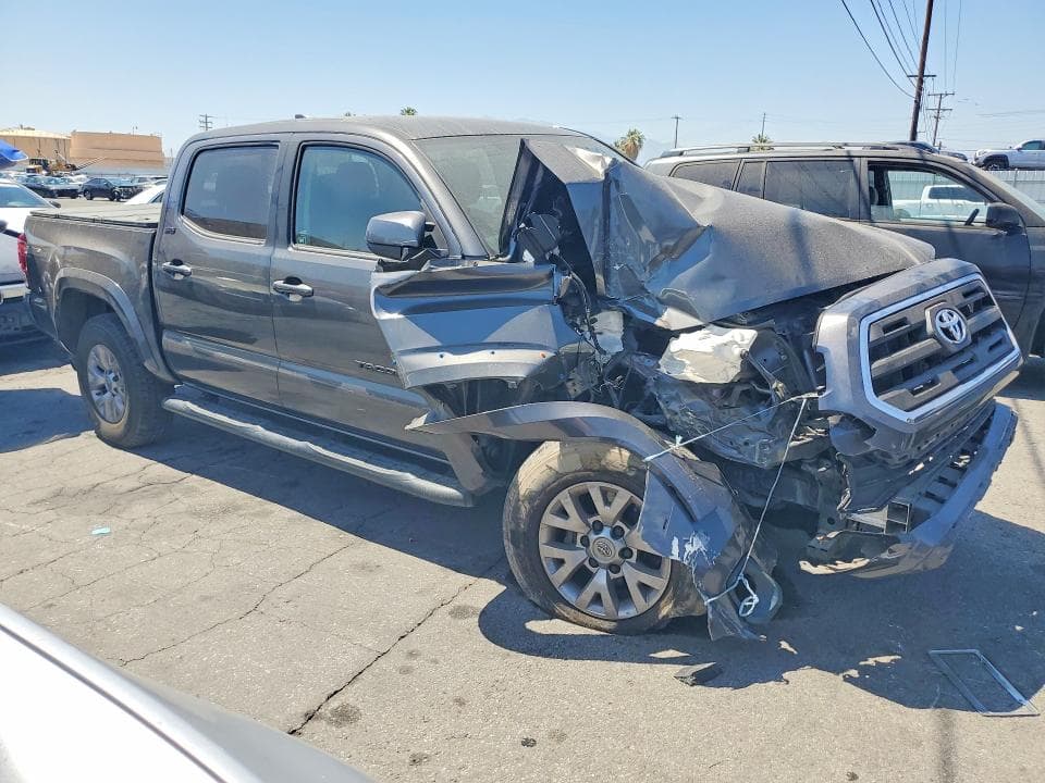2017 TOYOTA TACOMA SR5 V6 4