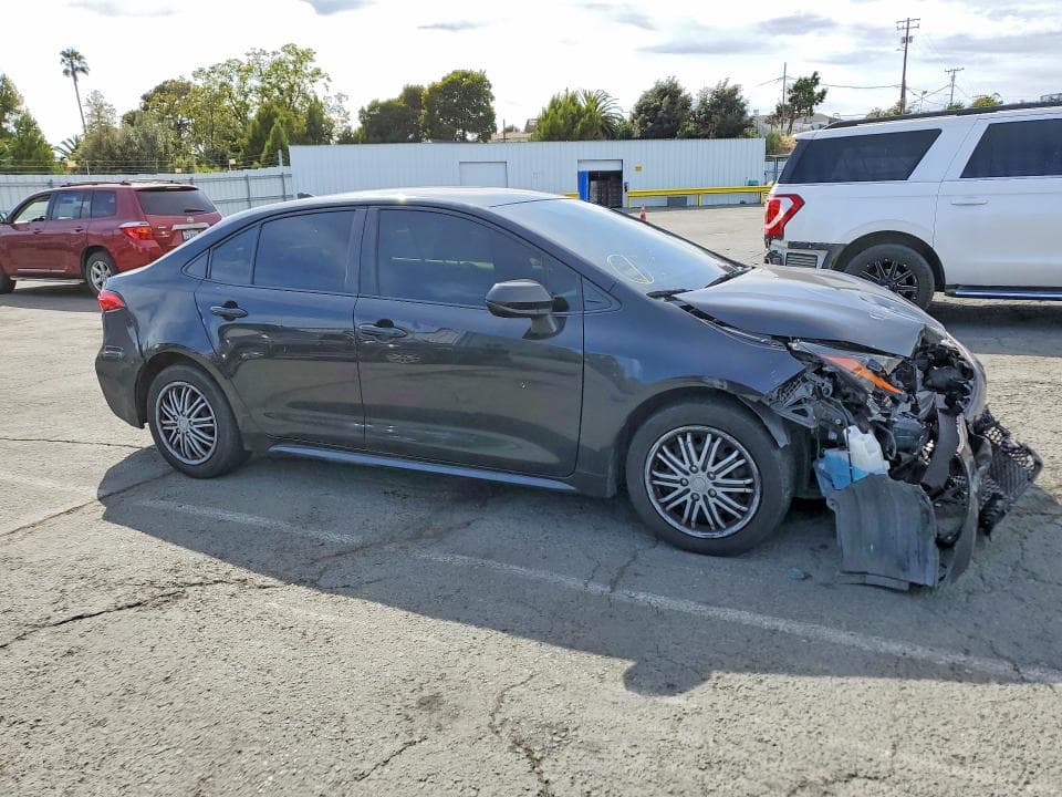 2020 TOYOTA COROLLA LE 4