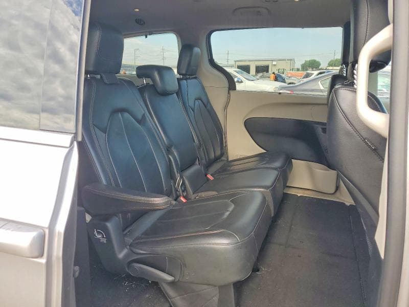 2017 CHRYSLER PACIFICA TOURING L 11