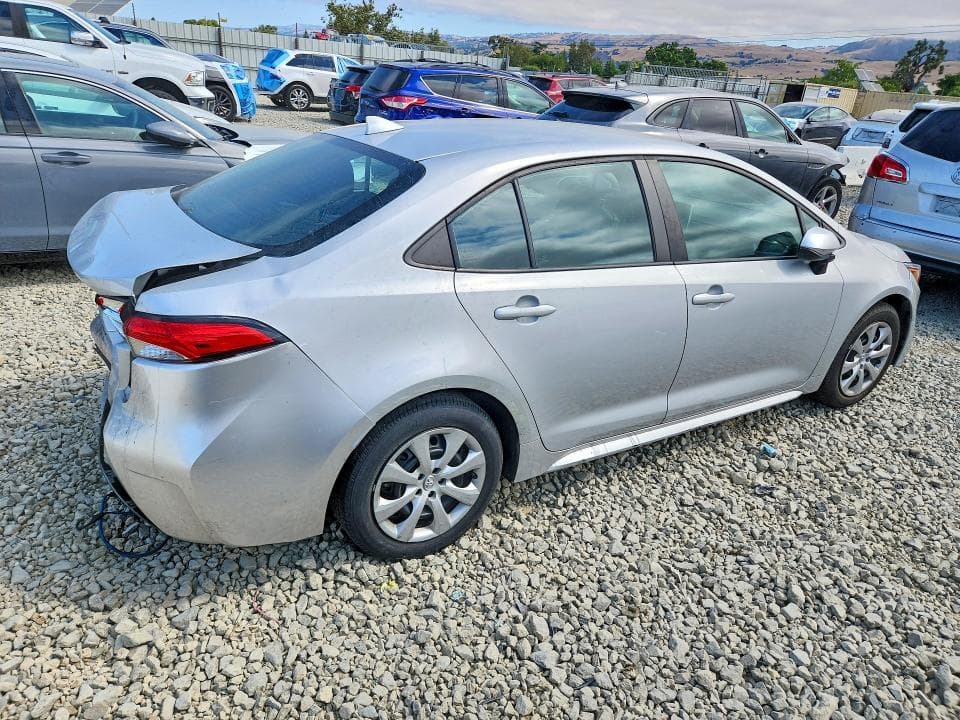 2020 TOYOTA COROLLA LE 3
