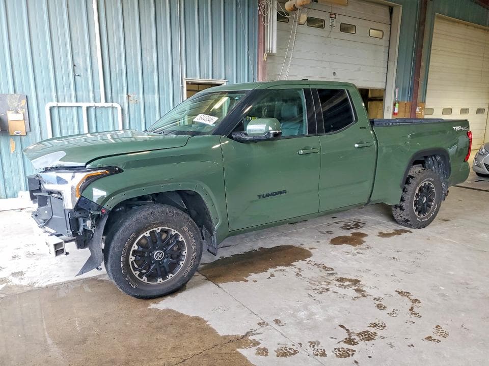 2022 TOYOTA TUNDRA SR5