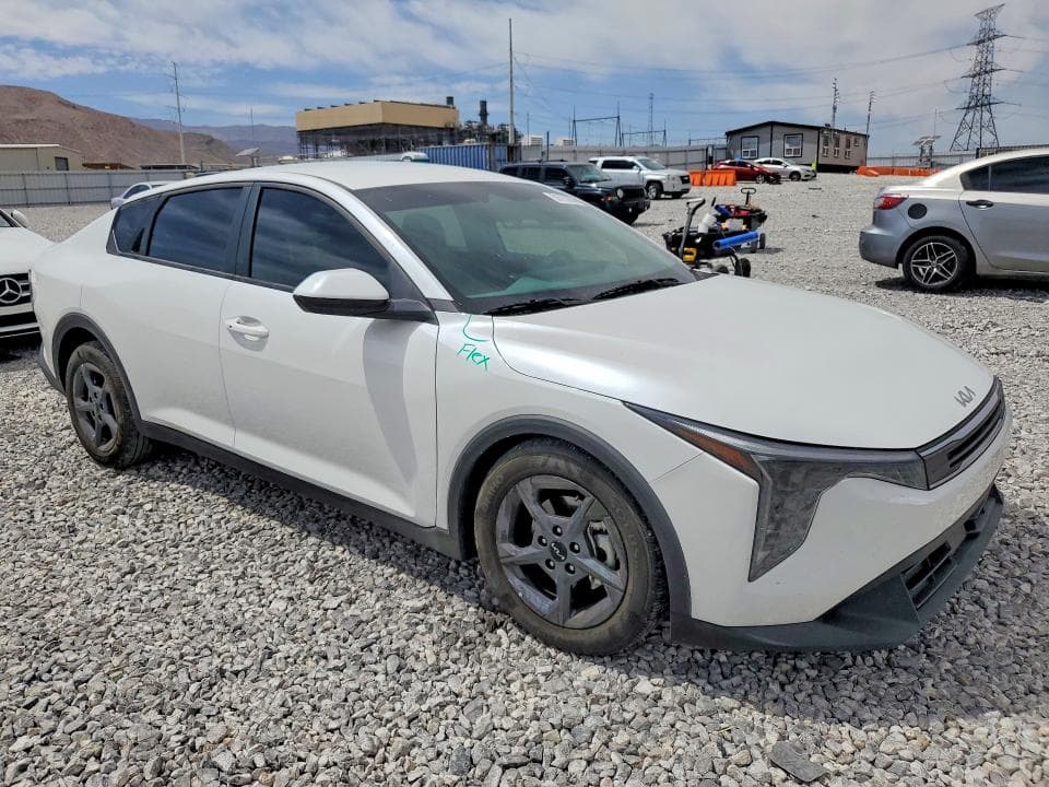 2025 KIA K4 LXS 4