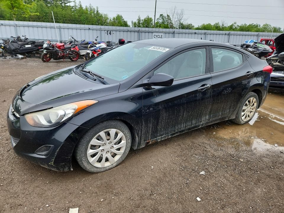 2013 HYUNDAI ELANTRA