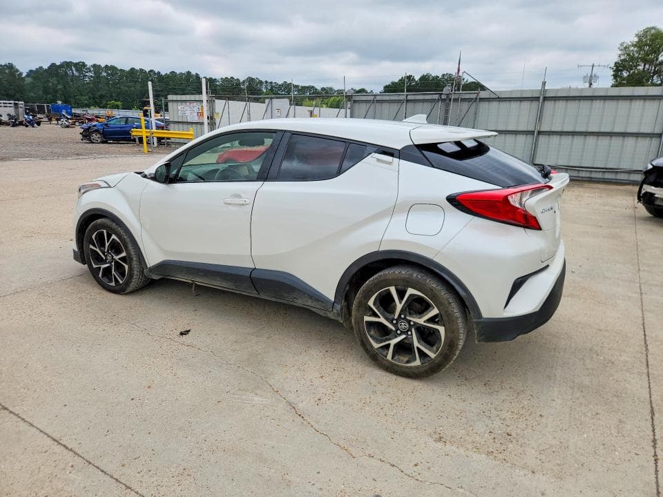 2018 TOYOTA C-HR XLE 2