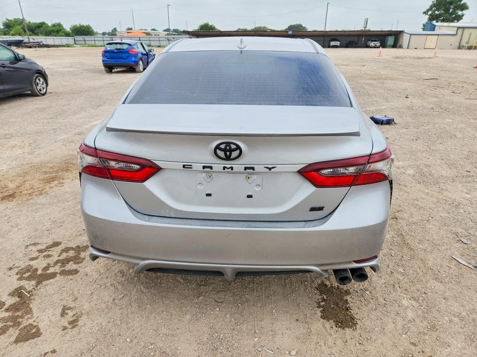 2024 TOYOTA CAMRY SE 6