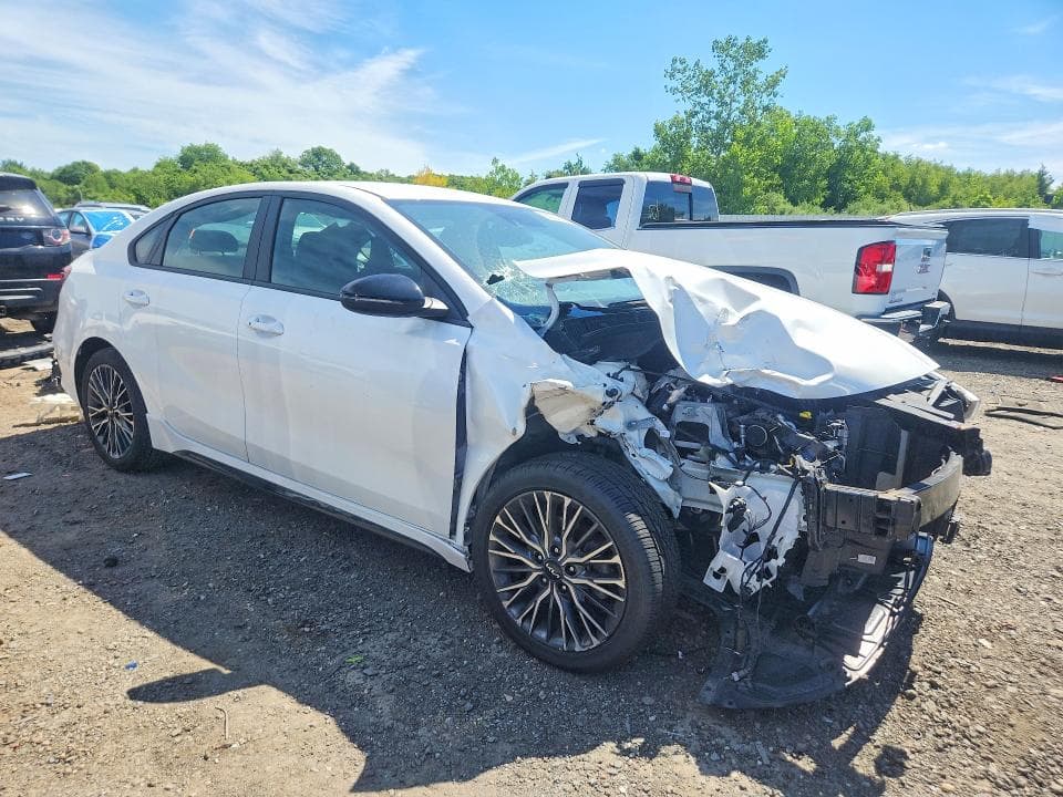 2023 KIA FORTE GT LINE 4