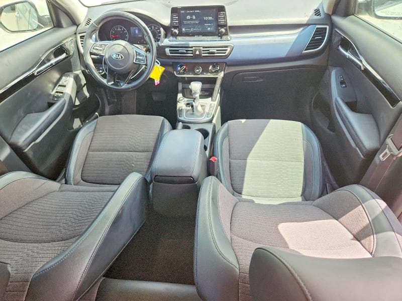 2021 KIA SELTOS S 8