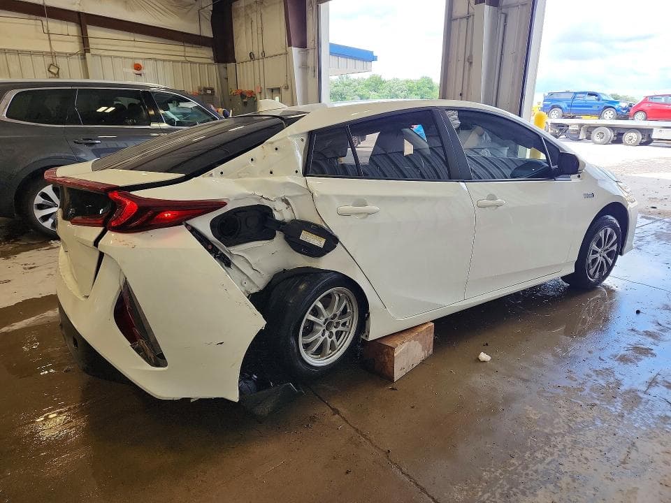 2022 TOYOTA PRIUS PRIME LE 3