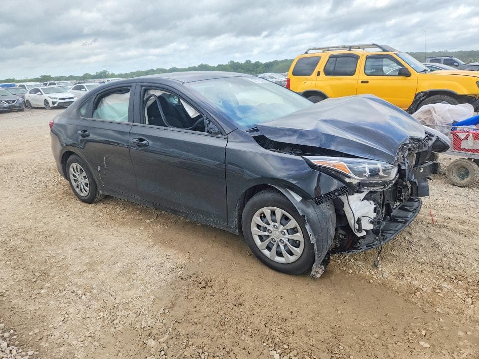 2021 KIA FORTE FE 4
