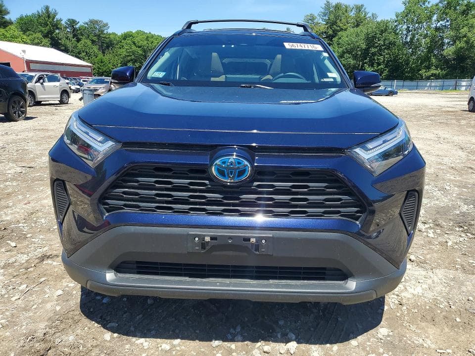 2024 TOYOTA RAV4 HYBRID XLE 5