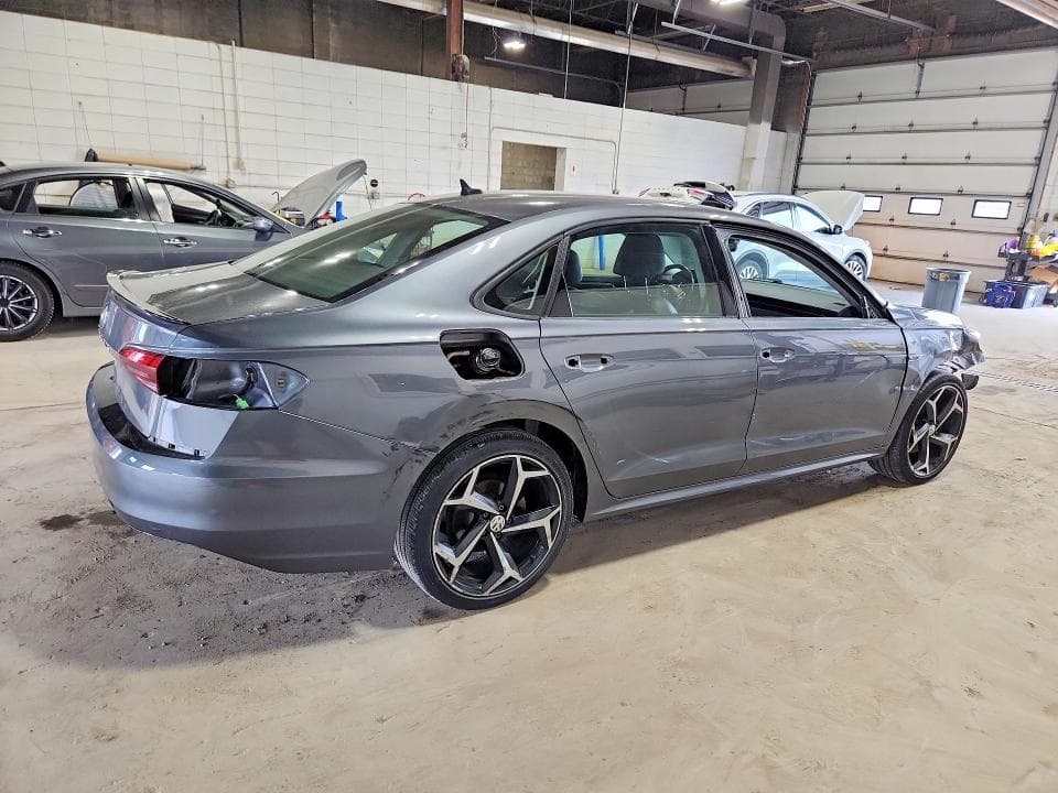 2020 VOLKSWAGEN PASSAT R-LINE 3