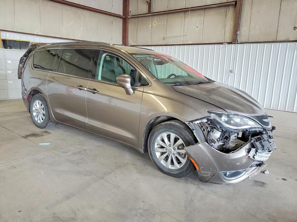 2018 CHRYSLER PACIFICA TOURING L 4