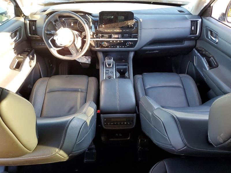 2025 NISSAN PATHFINDER SL 8