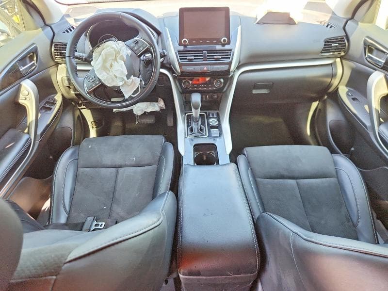 2024 MITSUBISHI ECLIPSE CROSS SE 8