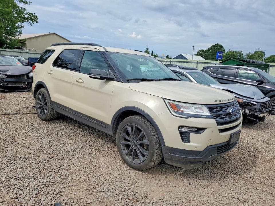 2018 FORD EXPLORER XLT 4