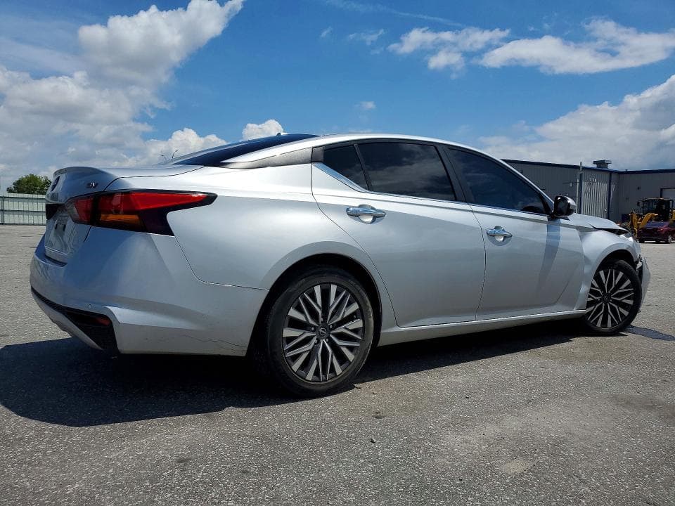 2023 NISSAN ALTIMA SV 3