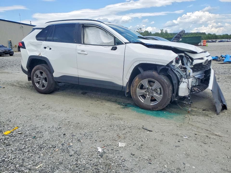 2025 TOYOTA RAV4 XLE 4