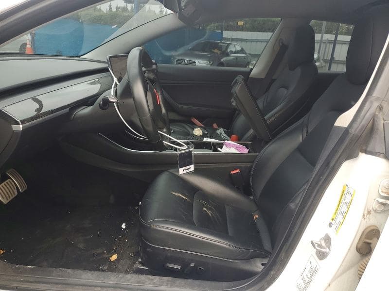 2018 TESLA MODEL 3 7