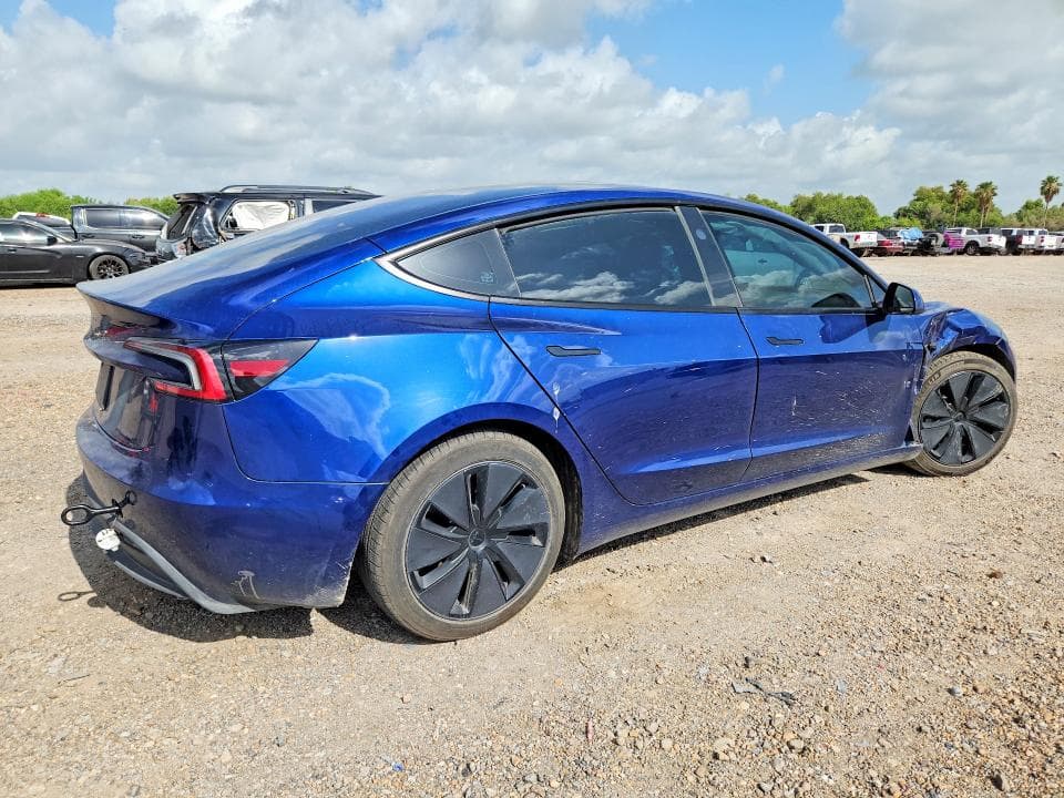 2025 TESLA MODEL 3 3