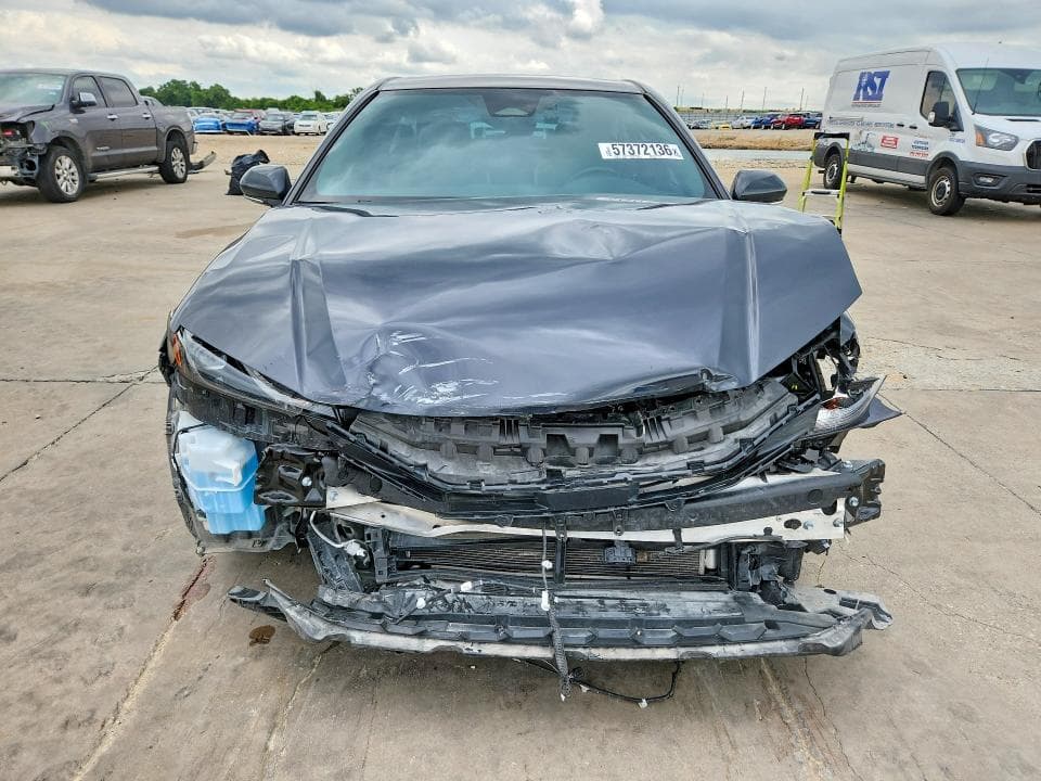 2025 TOYOTA CAMRY SE 5