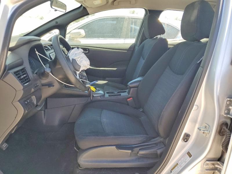 2019 NISSAN LEAF S 7