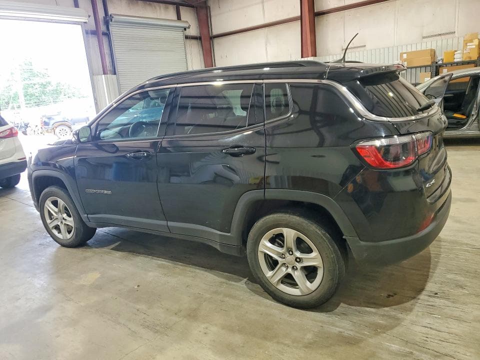 2023 JEEP COMPASS LATITUDE 2