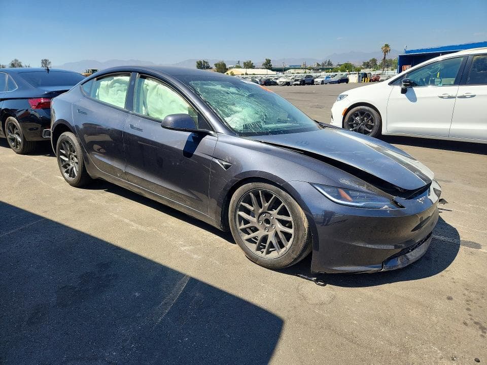 2025 TESLA MODEL 3 4