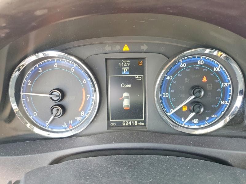 2018 TOYOTA COROLLA XSE 9