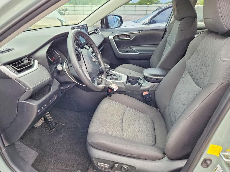 2020 TOYOTA RAV4 XLE 7