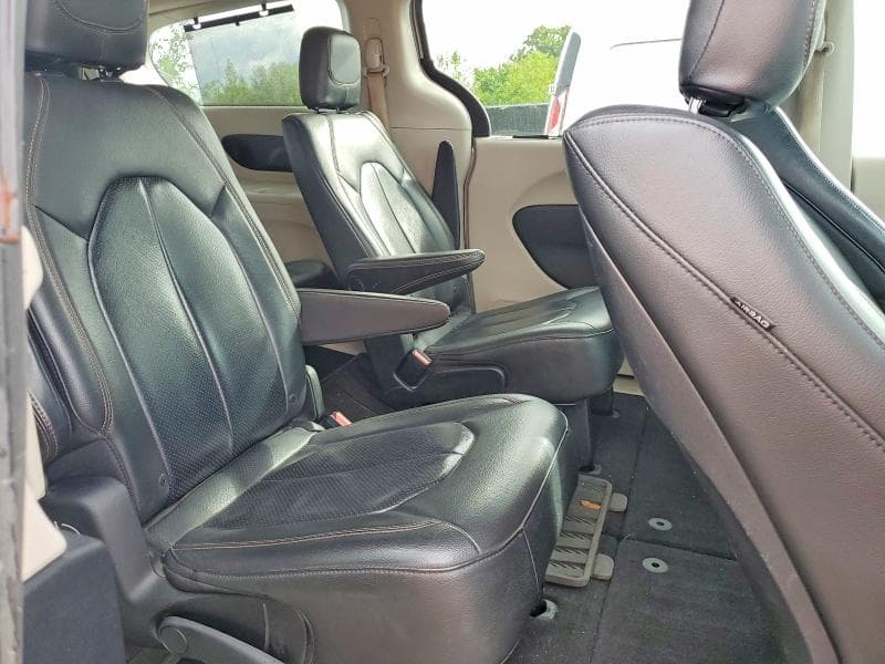 2017 CHRYSLER PACIFICA LX 11