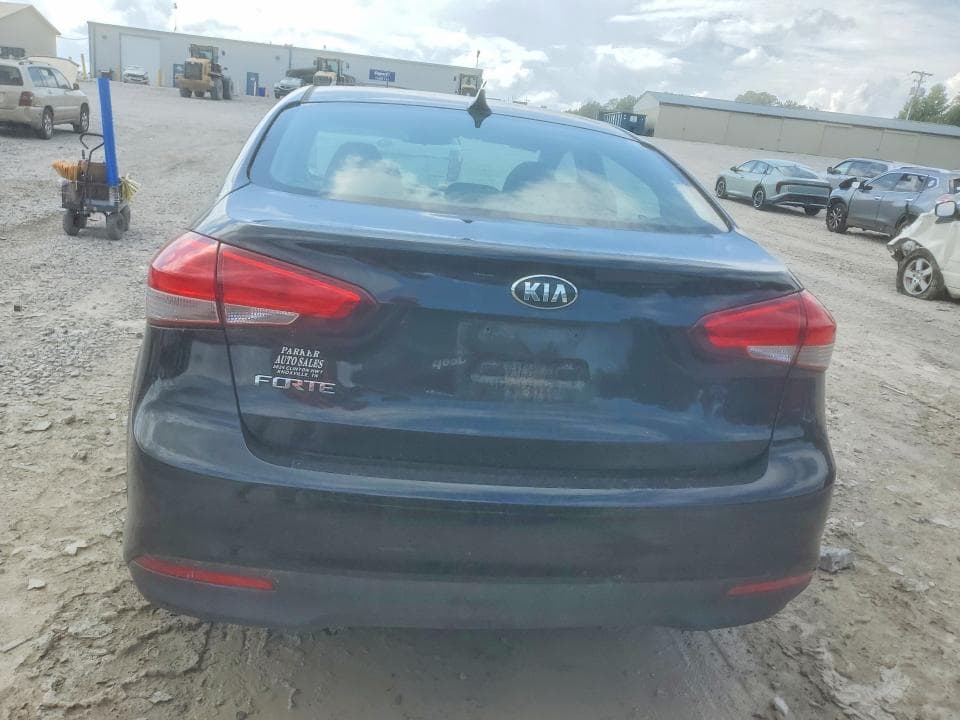 2017 KIA FORTE LX 6