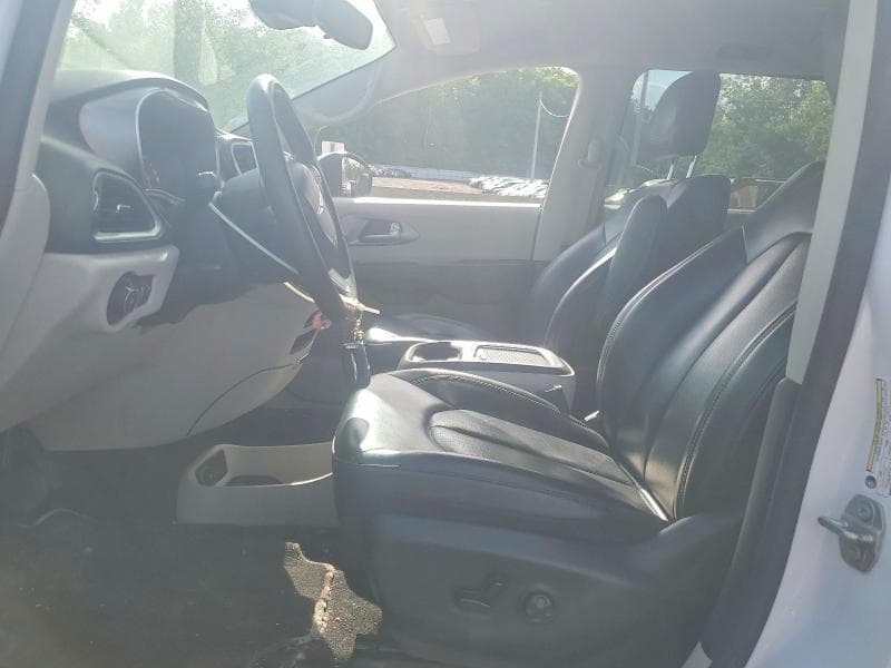 2023 CHRYSLER PACIFICA TOURING L 7