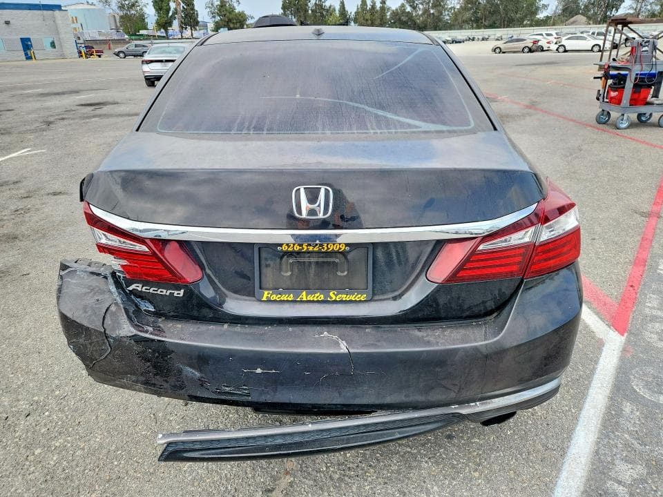 2017 HONDA ACCORD EX 6
