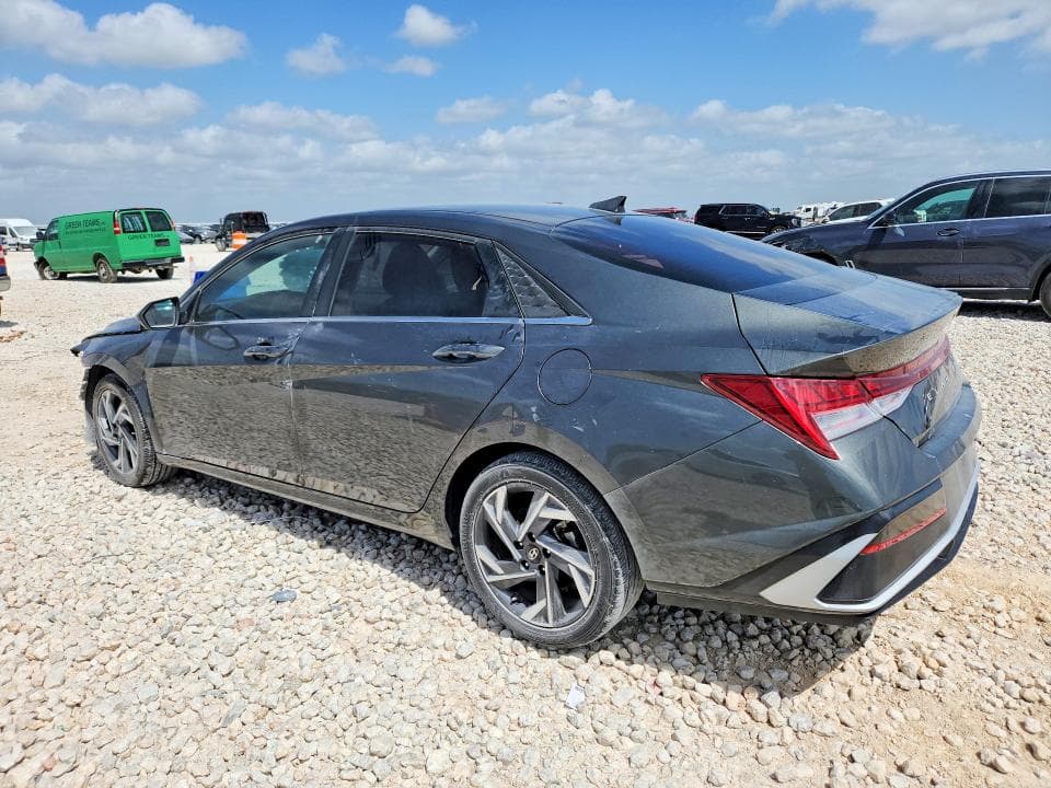 2024 HYUNDAI ELANTRA SEL 2