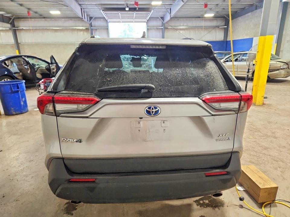 2023 TOYOTA RAV4 HYBRID XLE 6