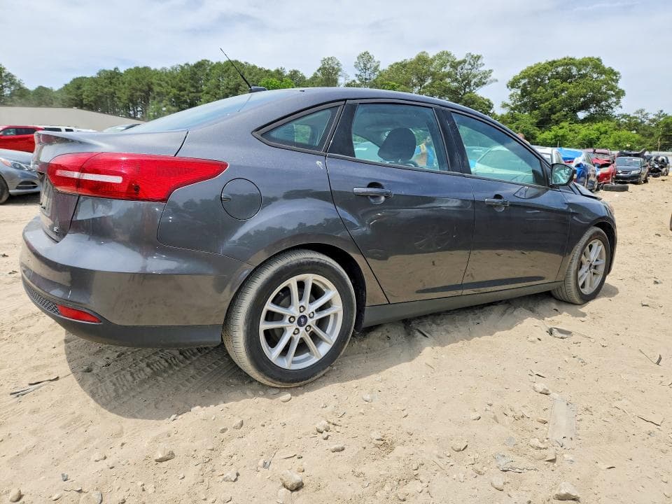 2017 FORD FOCUS SE 3