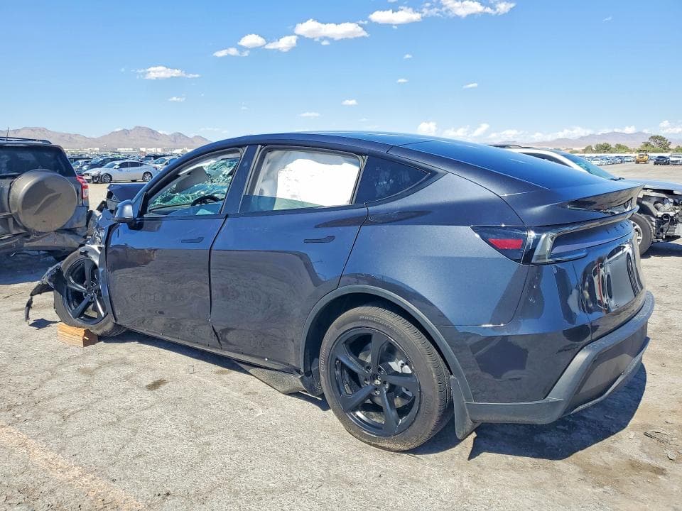 2026 TESLA MODEL Y 2